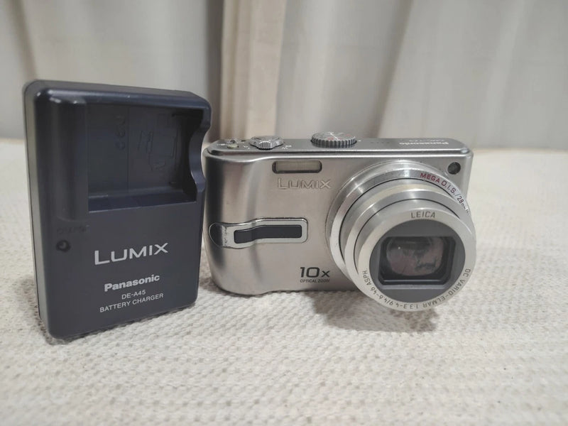 Panasonic LUMIX DMC-TZ3 Digital Camera - Silver With & Charger!