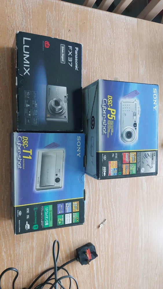 Sony Cybershot Dsc-t1 Sony Dsc P5 Lumix Fx37 Boxes Only