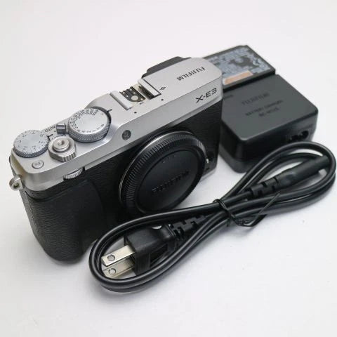Fujifilm X-E3 Silver Mirrorless Camera, Used, Super Condition, Includes Battery