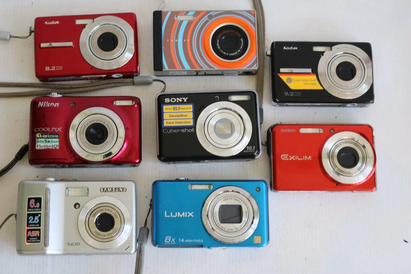 Job Lot of Digital Compact Cameras Spares or Repair, Nikon, Kodak, Pentax etc