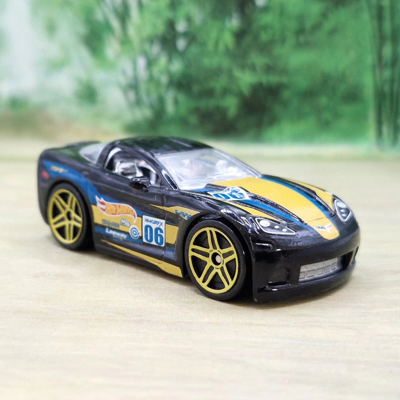 Hot Wheels '05 Corvette Diecast Model Car 1/64 (63) Excellent Condition