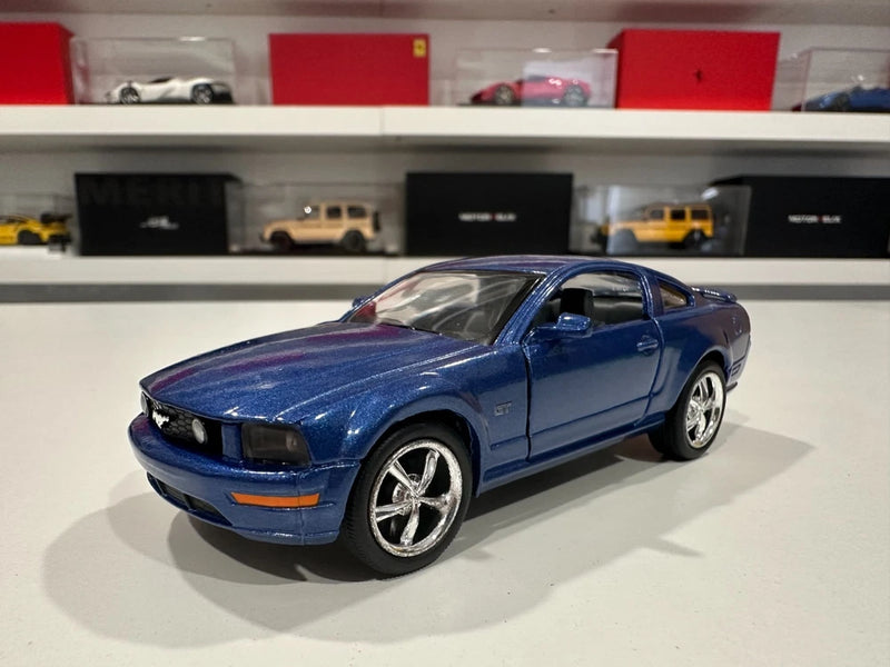 NEW 1/38 Kinsmart 2006 Ford Mustand GT Solid Diecast Model Car KT5091D - BLUE