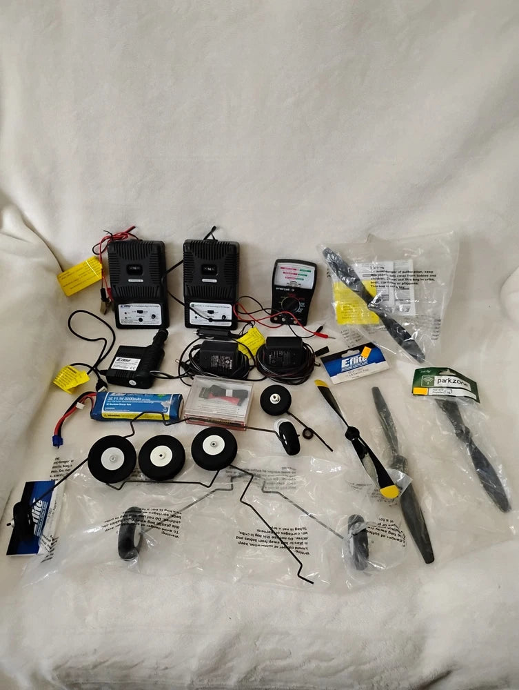 E-Flite 2-3 Cell Balancing Li-Po Charger Remote Control 3 Amp LP3000-3 Battery