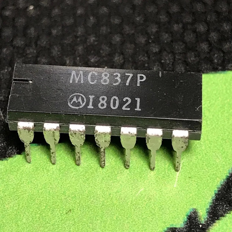 MC837P - MOTOROLA - Inverter, MC83 Series, 6-Func, 1-Input, PDIP14