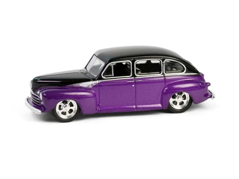 1946 Ford Fordor Super Deluxe - Purple 1:64 Scale Model - Greenlight 63070A