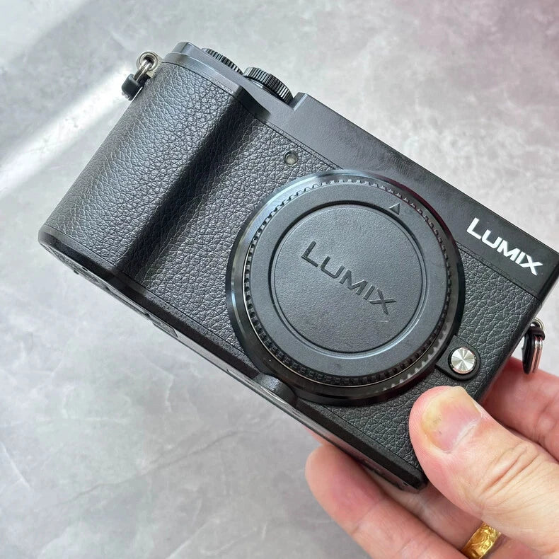 Panasonic Lumix DC-GX9 20.3MP 4K Video Wi-Fi Bluetooth Digital Camera Body