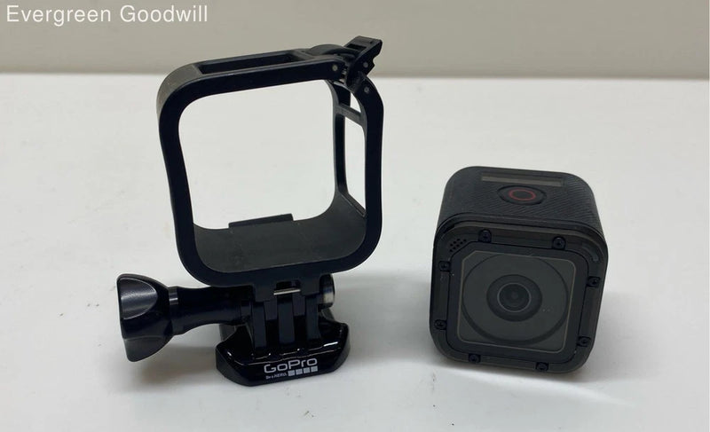 GoPro Hero 4 Session Digital Action Camera w/ Case Powers On for P/R