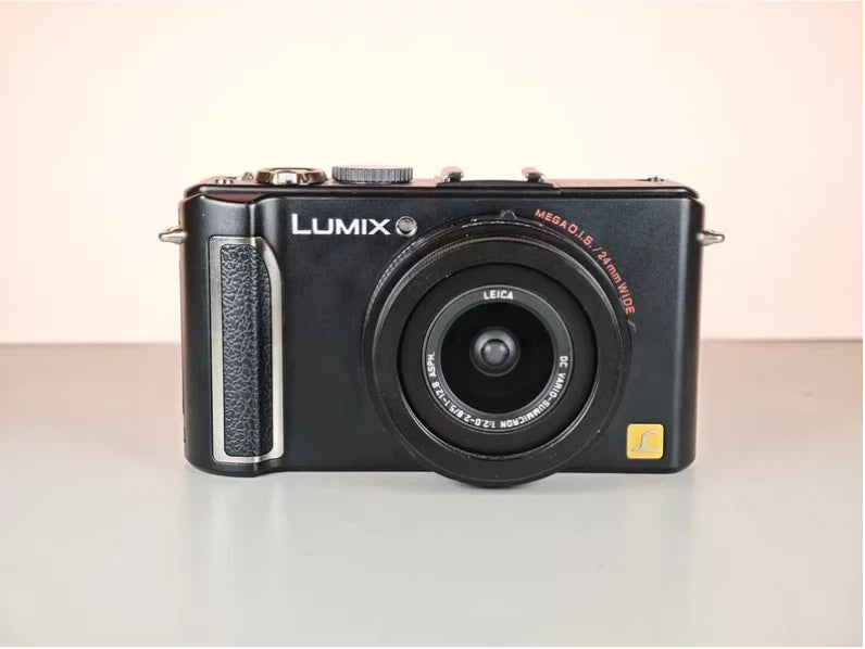 Panasonic LX3 Digital 10MP 24mm Wide Angle 2.5x Zoom Rapid Capture Feature