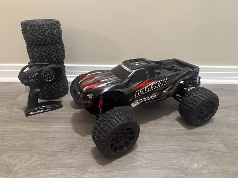 Traxxas Maxx 1/10 Scale Brushless