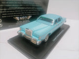 Neo 1:43 Lincoln Town Car 1978 Light Blue Continental City Luxury Sedan Model