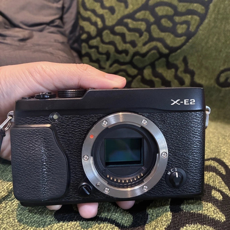 Fujifilm X-E2 16.3MP Mirrorless Digital Camera Black English SD