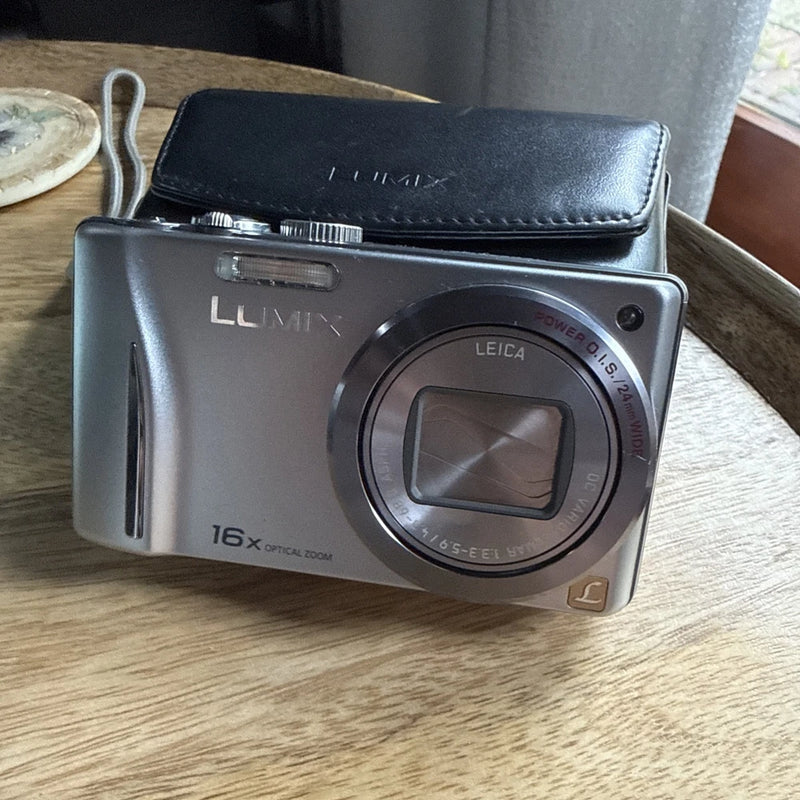 Digital Camera Panasonic Lumix Dmc -TZ18 Silver Leica Lens Tested Good Condition