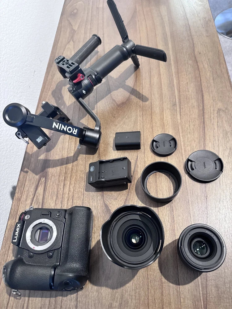 Panasonic Lumix G9 Mirrorless Interchangeable Lens Camera - Black (Body Only)