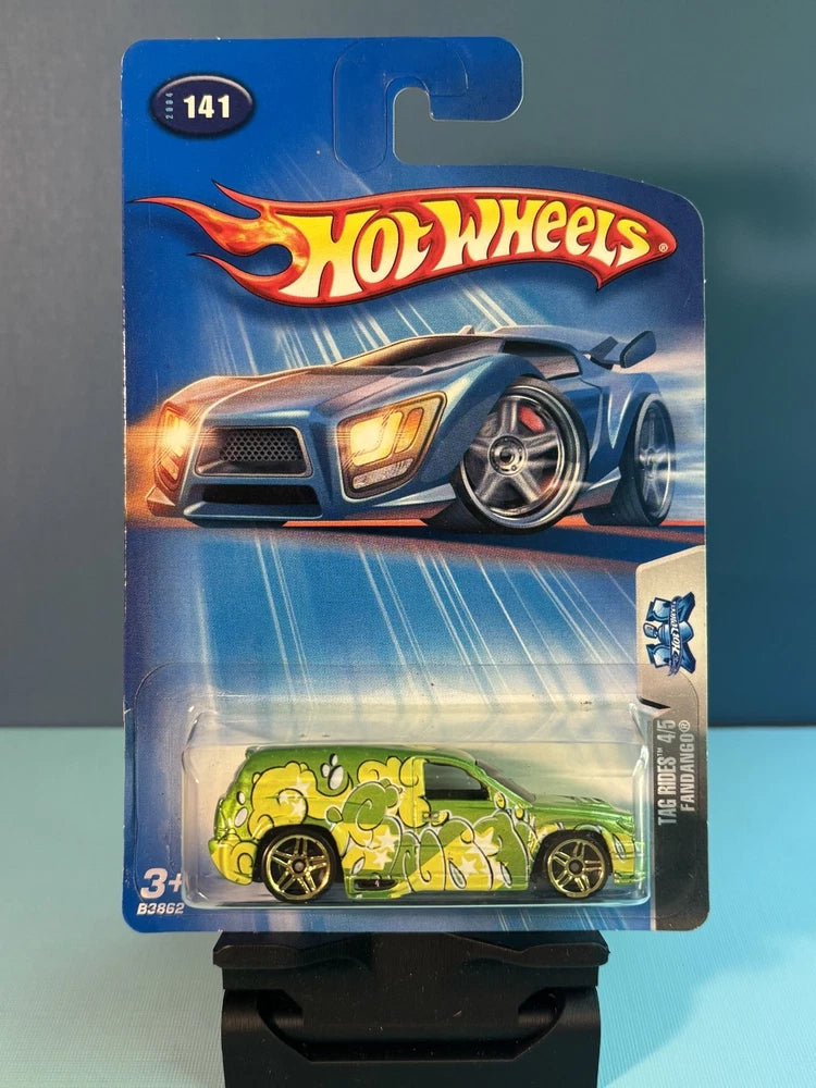 Hot Wheels Fandango #141 Tag Rides 4/5 Green Die-Cast Car 2004 (AMT)