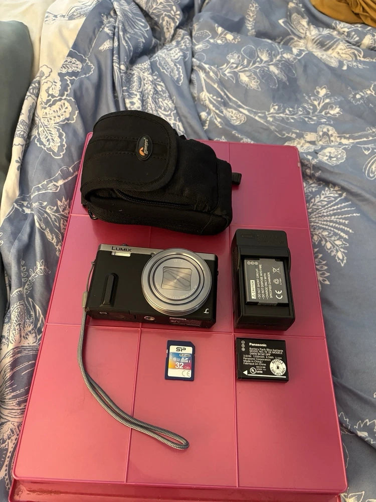 Panasonic LUMIX-DMC-ZS40-WI-FI-18.1 MP Dig Camera-SD Card-Charger & Case-Mint