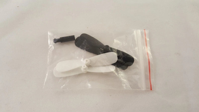 New OEM Syma Sky Thunder RC D63 Drone Runner 4 Propeller Blades 2xA 2xB +Fitting