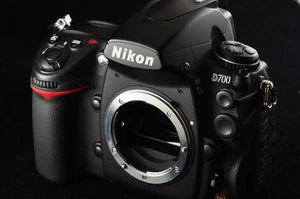US duty paid NEAR MINT sc 12180 Nikon D700 12.1 MP Black Digital SLR camera body